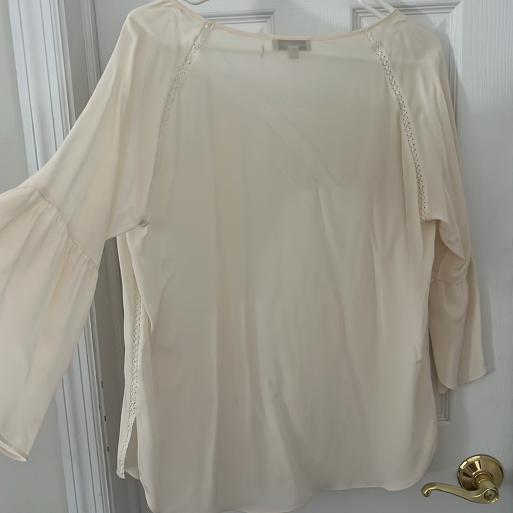 Beautiful Top - Picture 6 of 8
